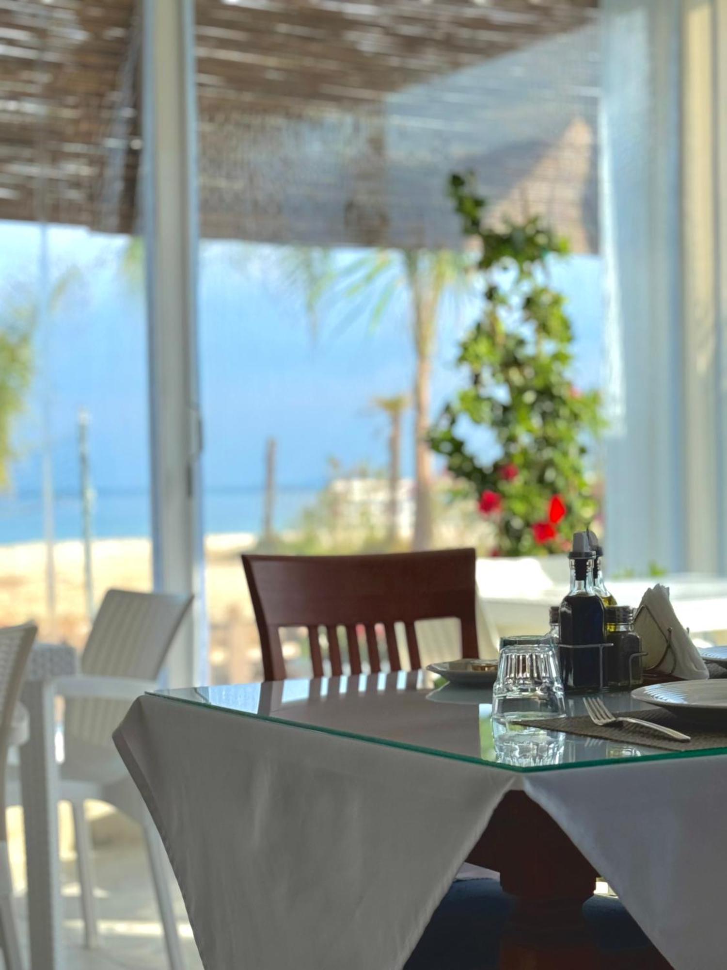 Blue Paradise Hotel Orikum Bagian luar foto