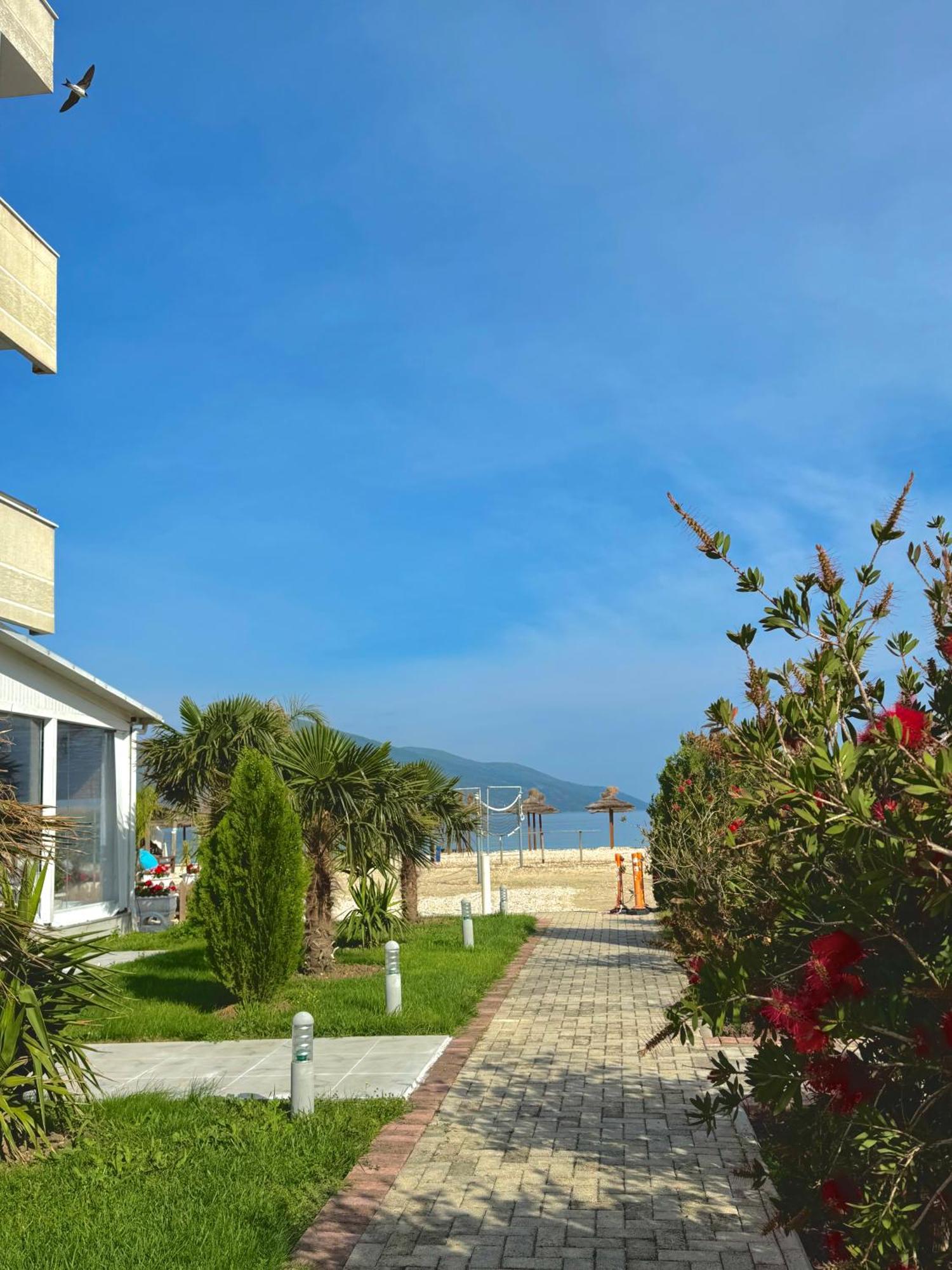 Blue Paradise Hotel Orikum Bagian luar foto