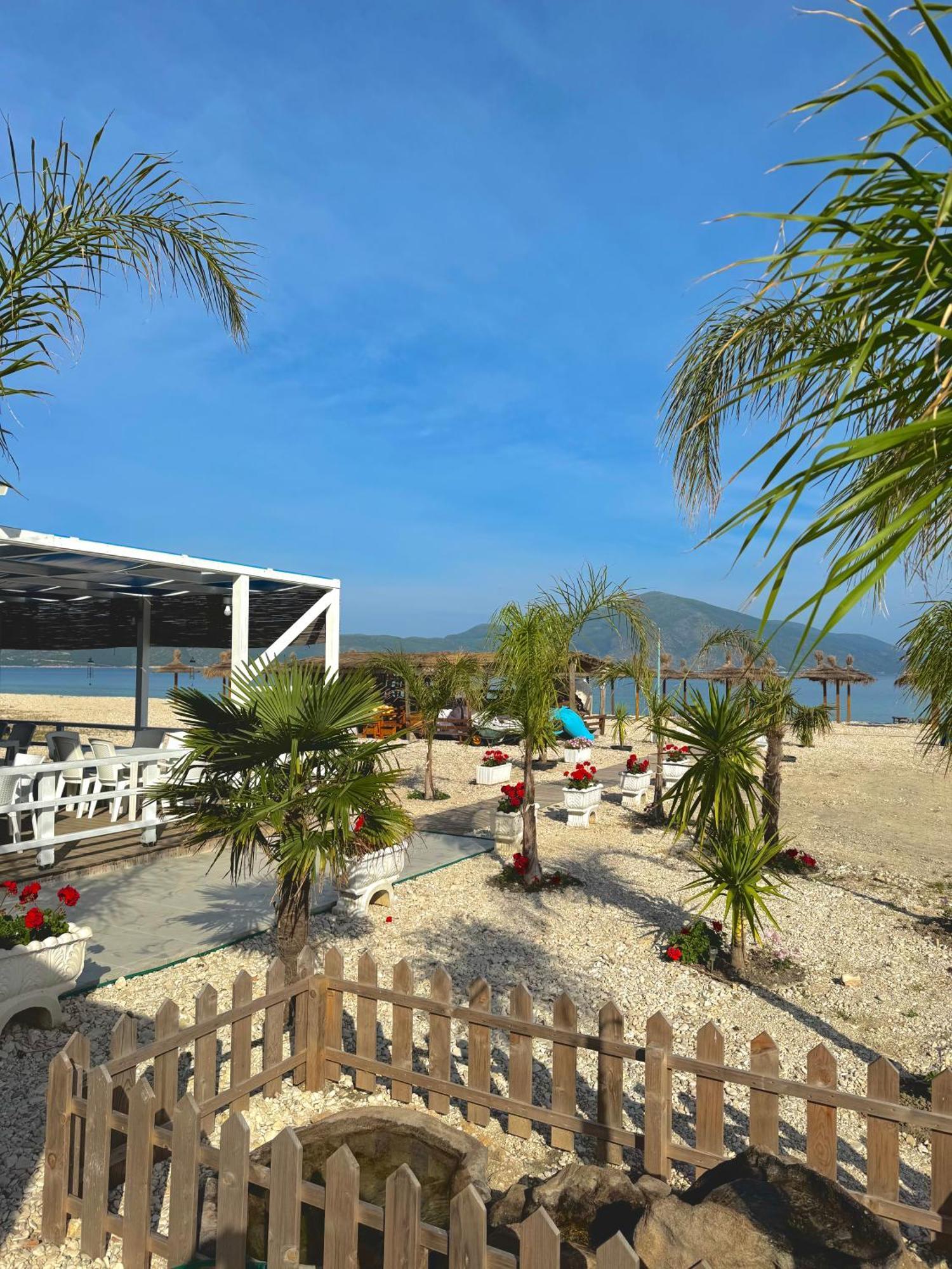 Blue Paradise Hotel Orikum Bagian luar foto