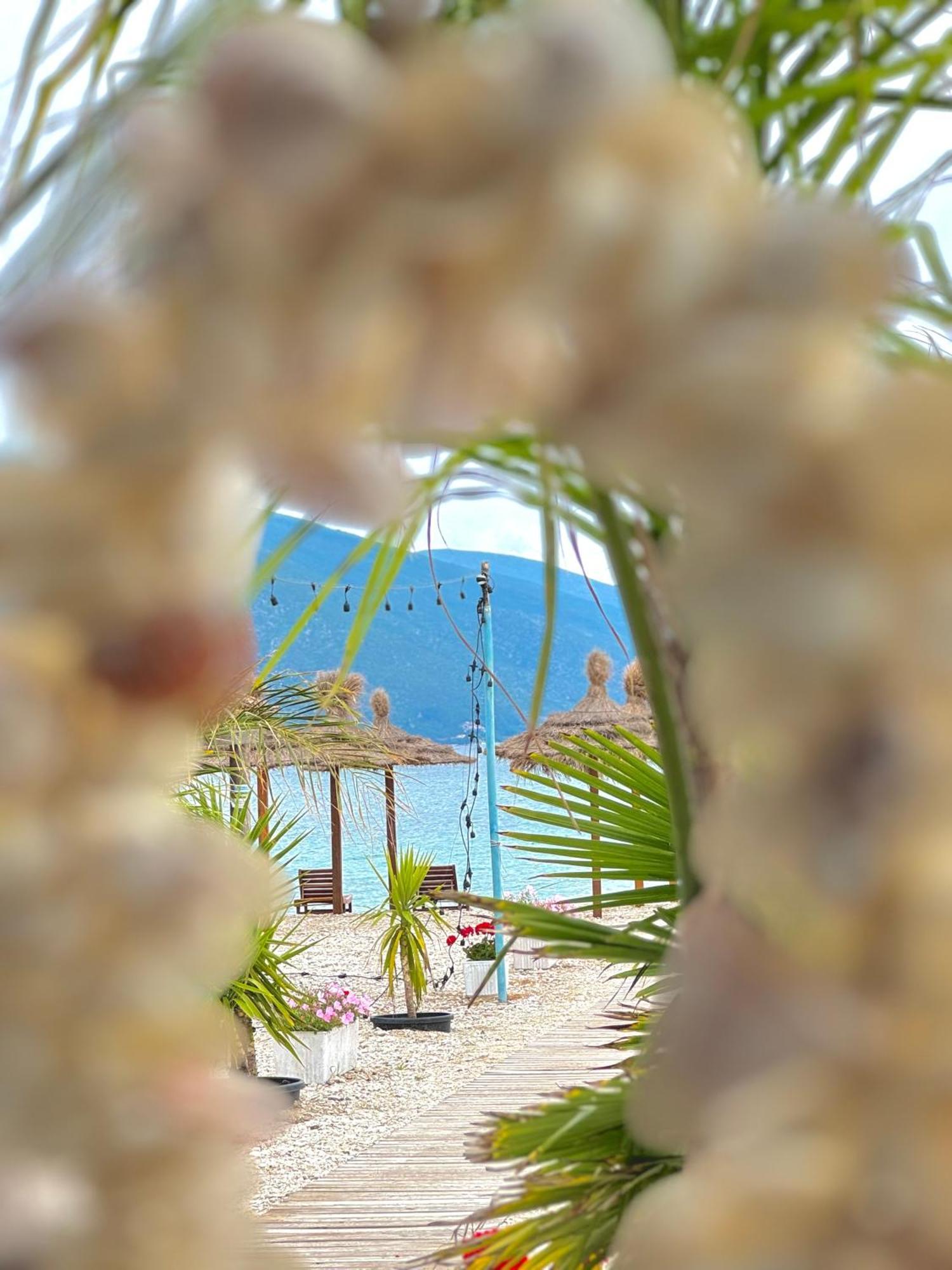 Blue Paradise Hotel Orikum Bagian luar foto